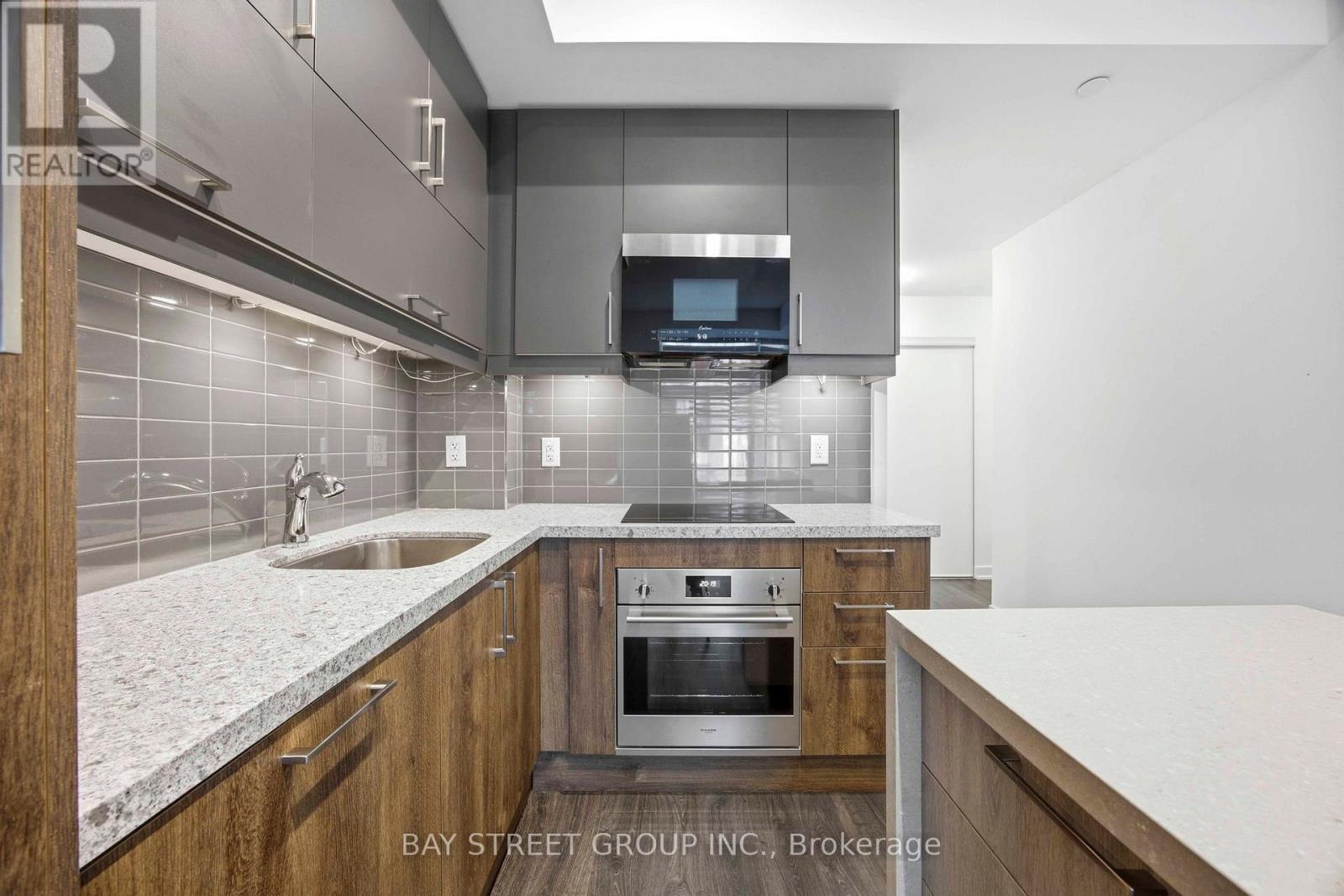 Apartment at 1020 - 8119 BIRCHMOUNT RD ROAD, Markham
