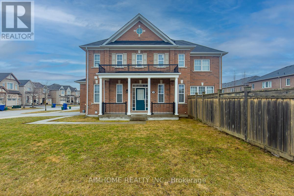 Detached at 246 THOMAS PHILLIPS DRIVE, Aurora