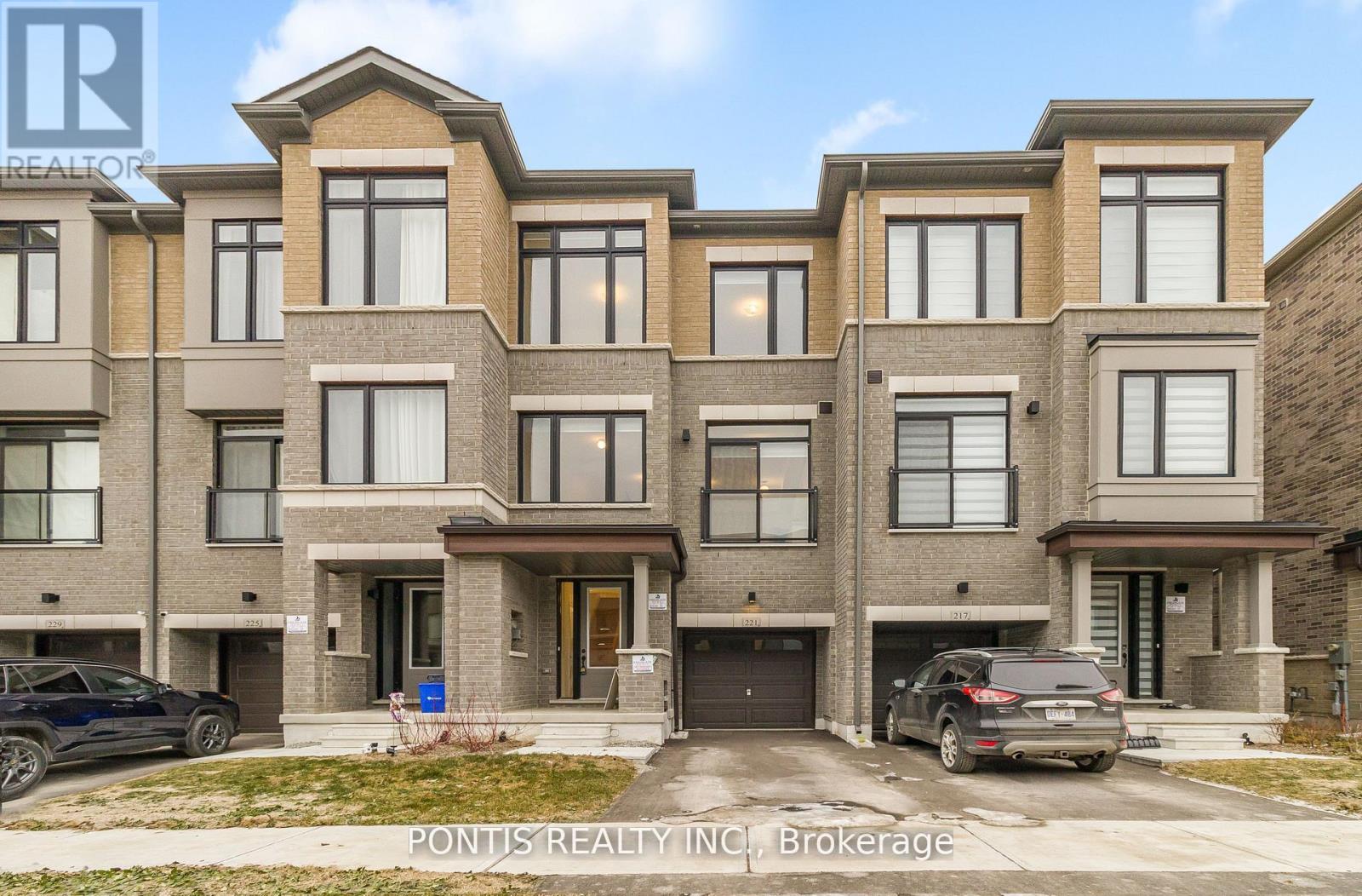 Townhouse at 221 TENNANT CIRCLE, Vaughan (Vellore Village)