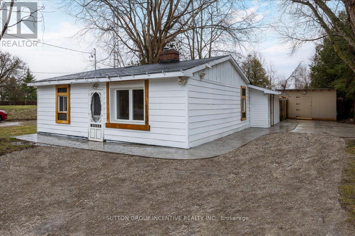 Detached at 8993 5TH LINE, Essa (Angus)