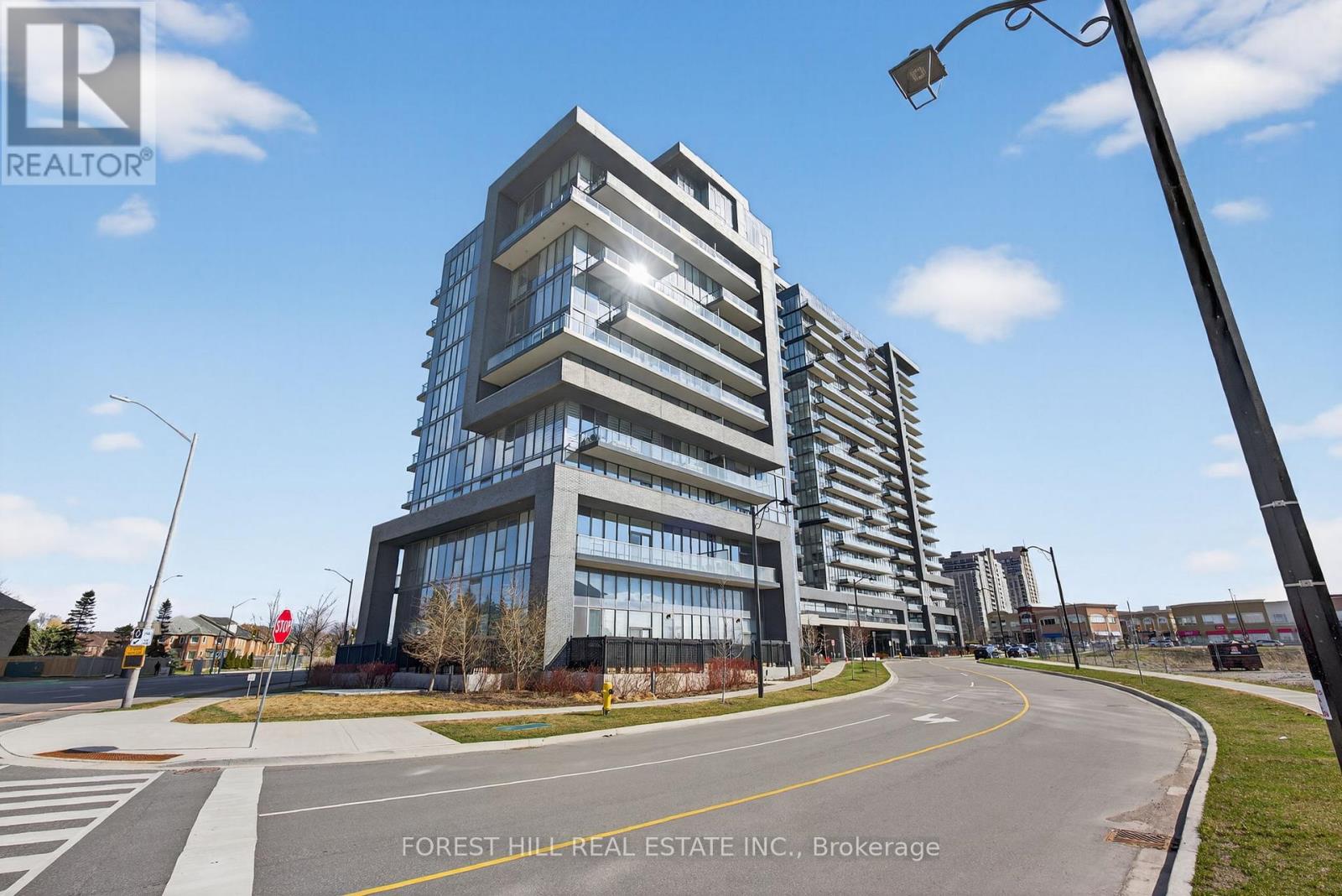 Apartment at 208 - 10 GATINEAU DRIVE, Vaughan (Beverley Glen)