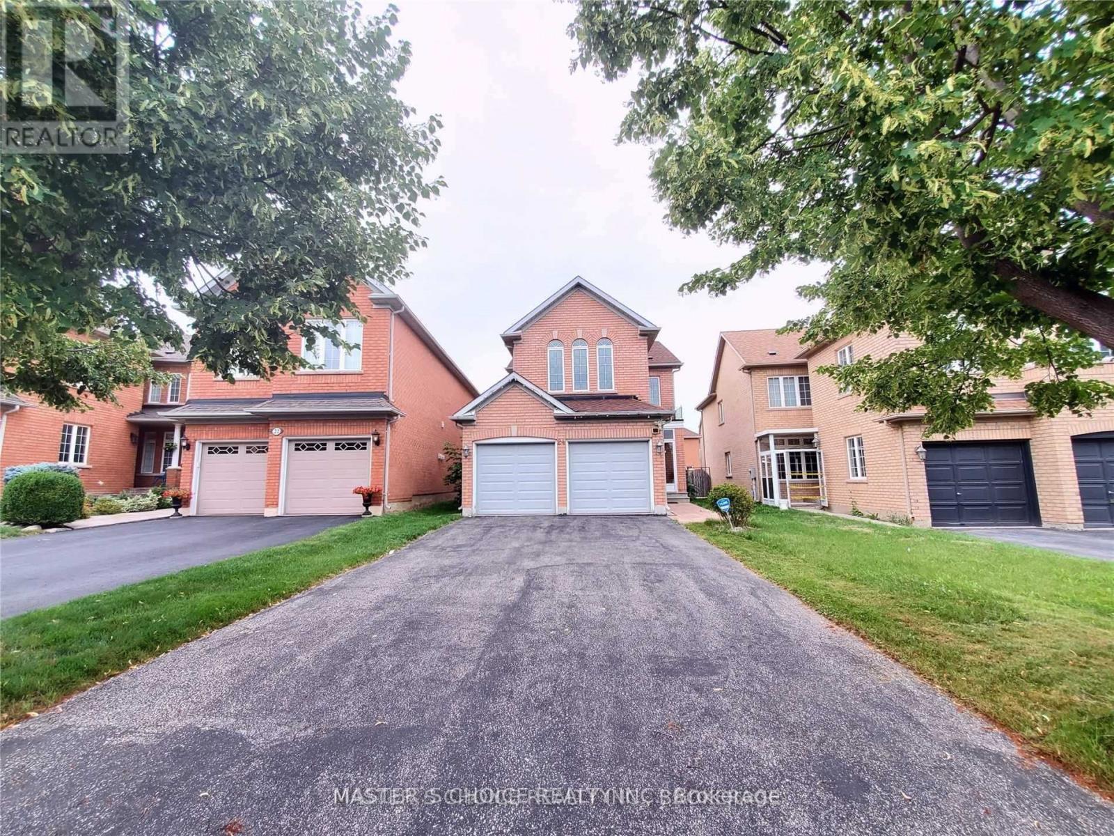 Detached at 24 GOLDEN OAK AVENUE, Richmond Hill (Rouge Woods)