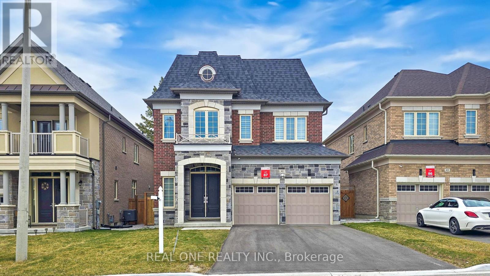 Detached at 41 MENOTTI DRIVE, Richmond Hill (Oak Ridges)