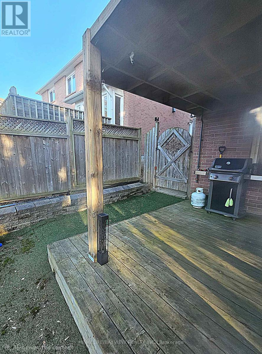 Detached at LOWER - 164 TIMPSON DRIVE, Aurora