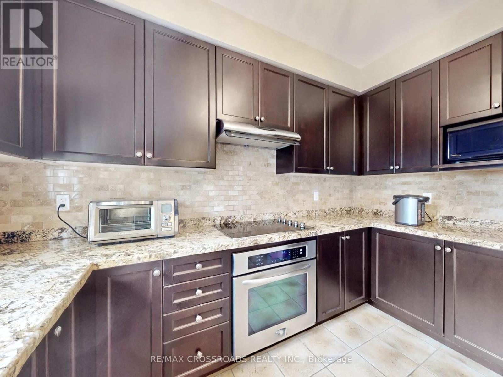 Detached at 39 PANTANO DRIVE, Vaughan