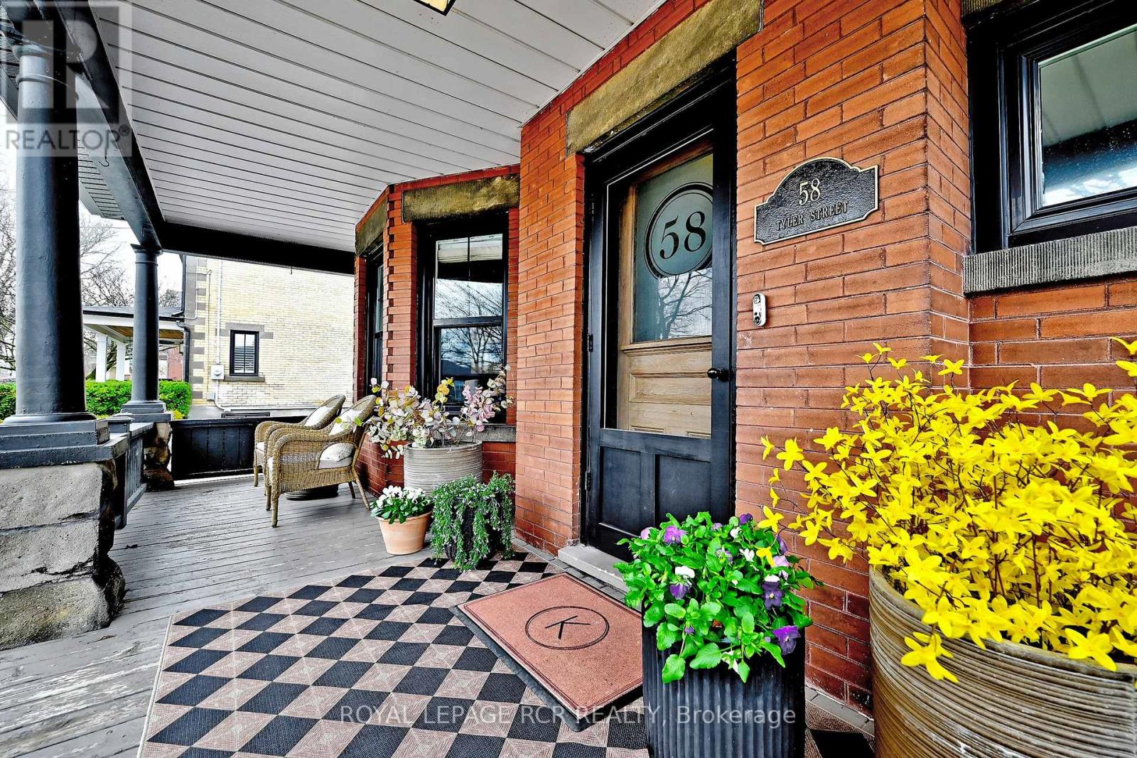 Detached at 58 TYLER STREET, Aurora (Aurora Village)