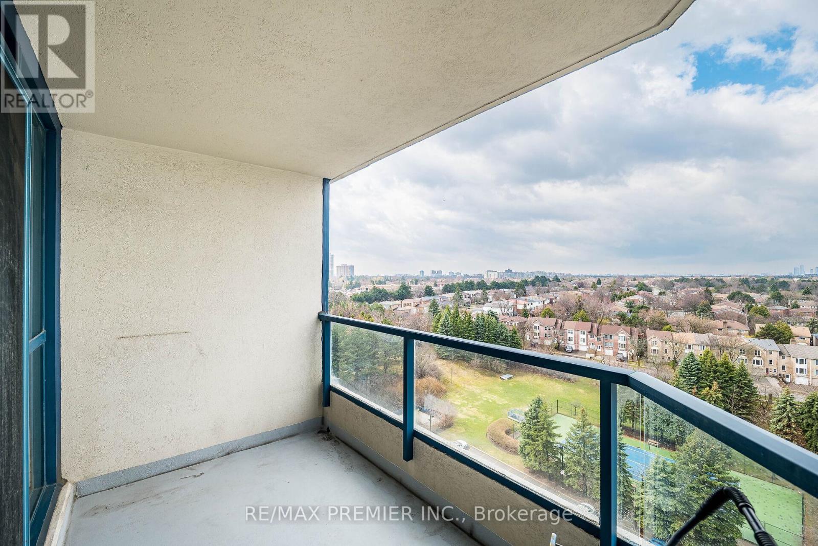 Apartment at 1412 - 7300 YONGE STREET, Vaughan