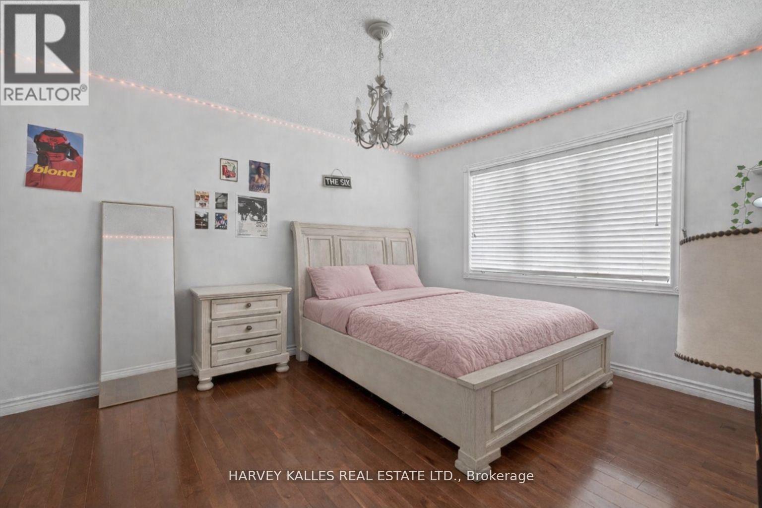 Detached at 60 WOLFSON CRESCENT, Richmond Hill