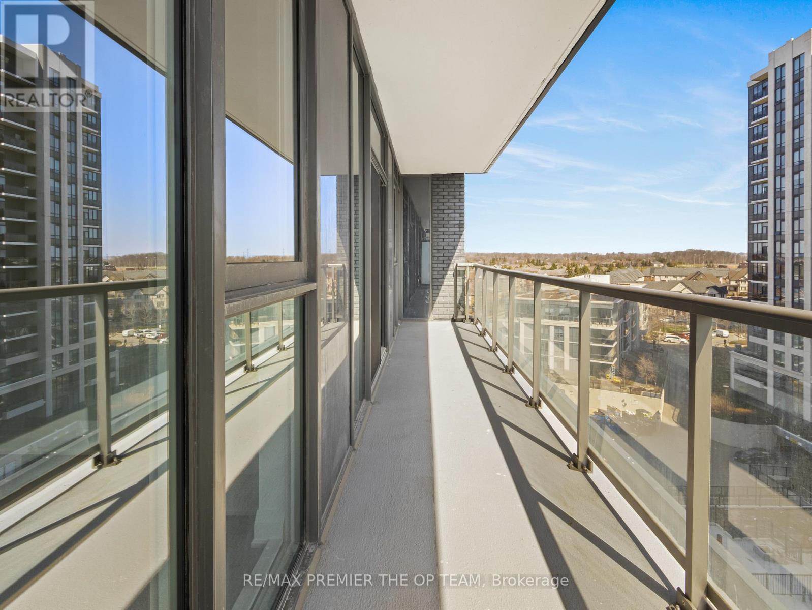 Apartment at 817 - 10 GATINEAU DRIVE, Vaughan