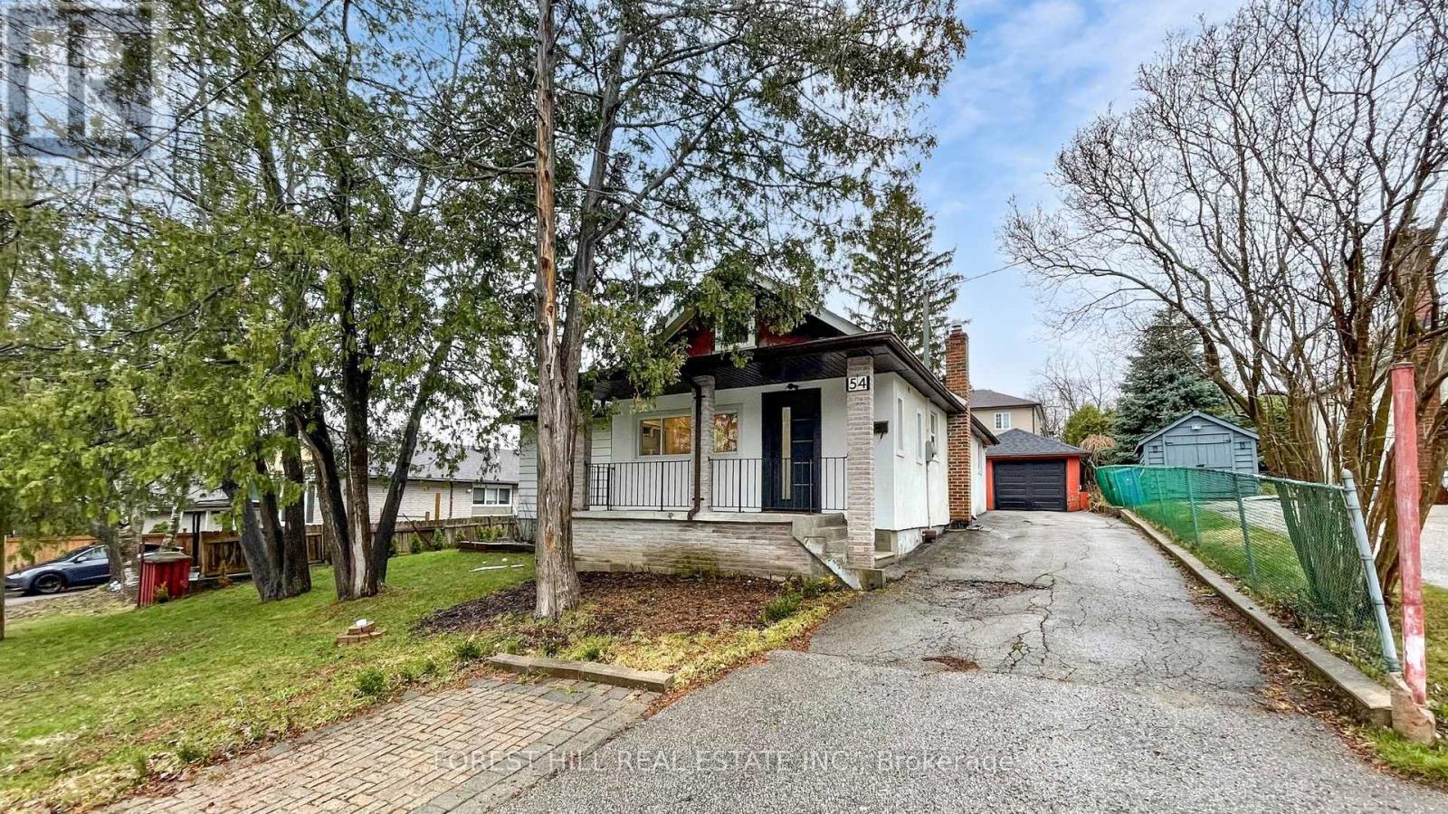Detached at 54 VINCENT STREET, Newmarket (Bristol-London)