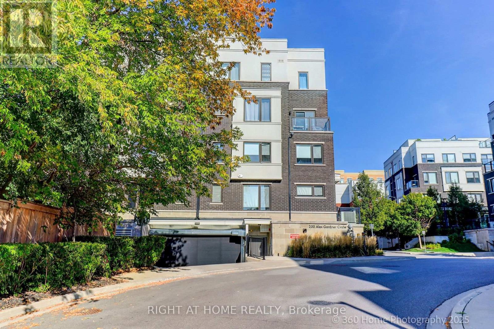 Townhouse at 28 - 200 ALEX GARDNER CIRCLE, Aurora (Aurora Village)