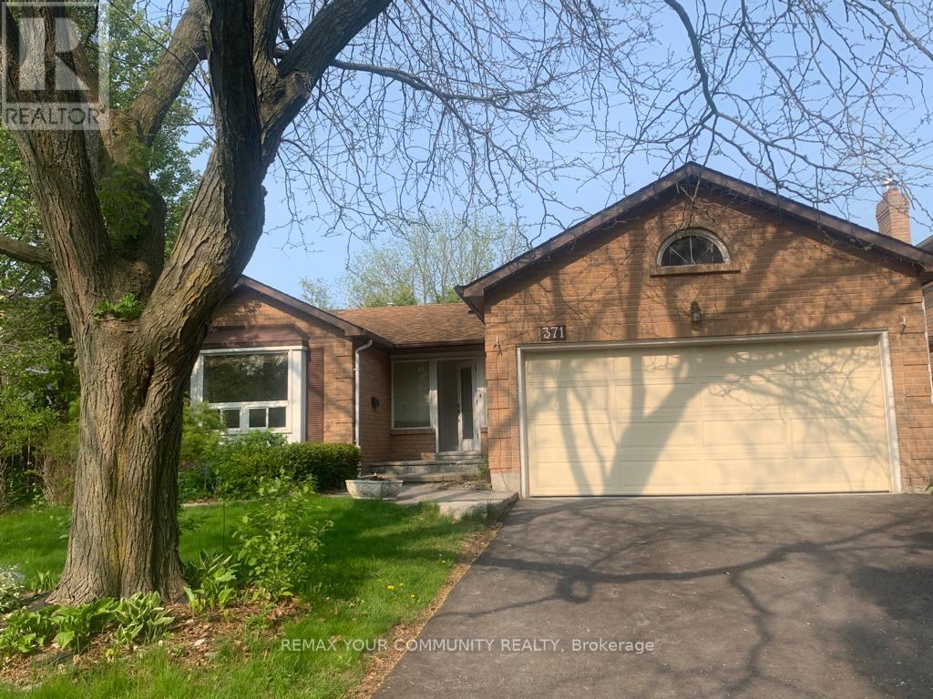 Detached at MAIN FLOOR - 371 SELBY CRESCENT, Newmarket (Bristol-London)