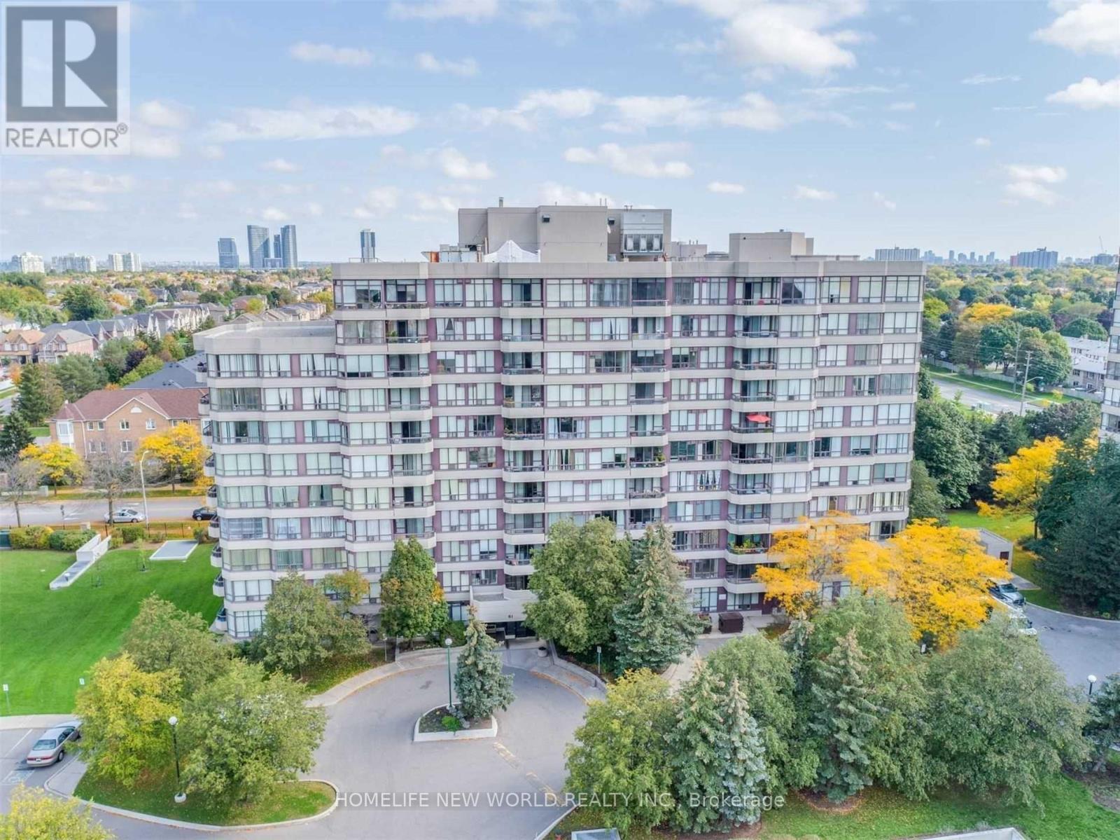 Apartment at 205 - 81 TOWNSGATE DRIVE, Vaughan (Crestwood-Springfarm-Yorkhill)