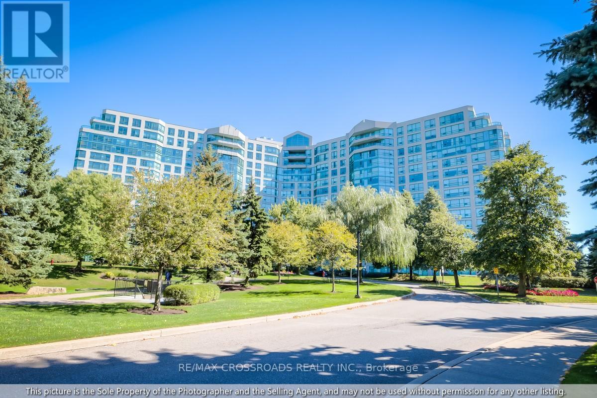 Apartment at 304 - 7825 BAYVIEW AVENUE, Markham (Aileen-Willowbrook)