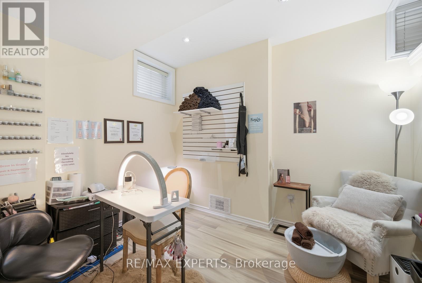 Detached at 11 COLLIER CRESCENT, Essa