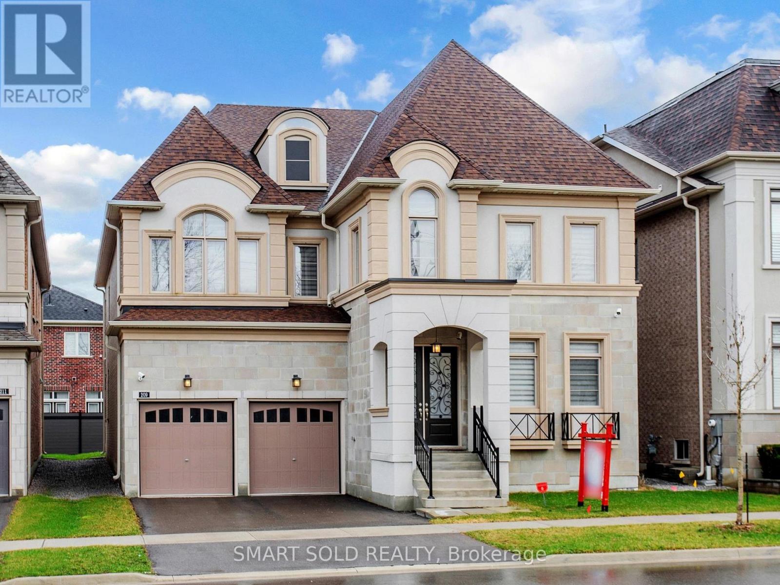 Detached at 209 HILLSVIEW DRIVE, Richmond Hill (Observatory)