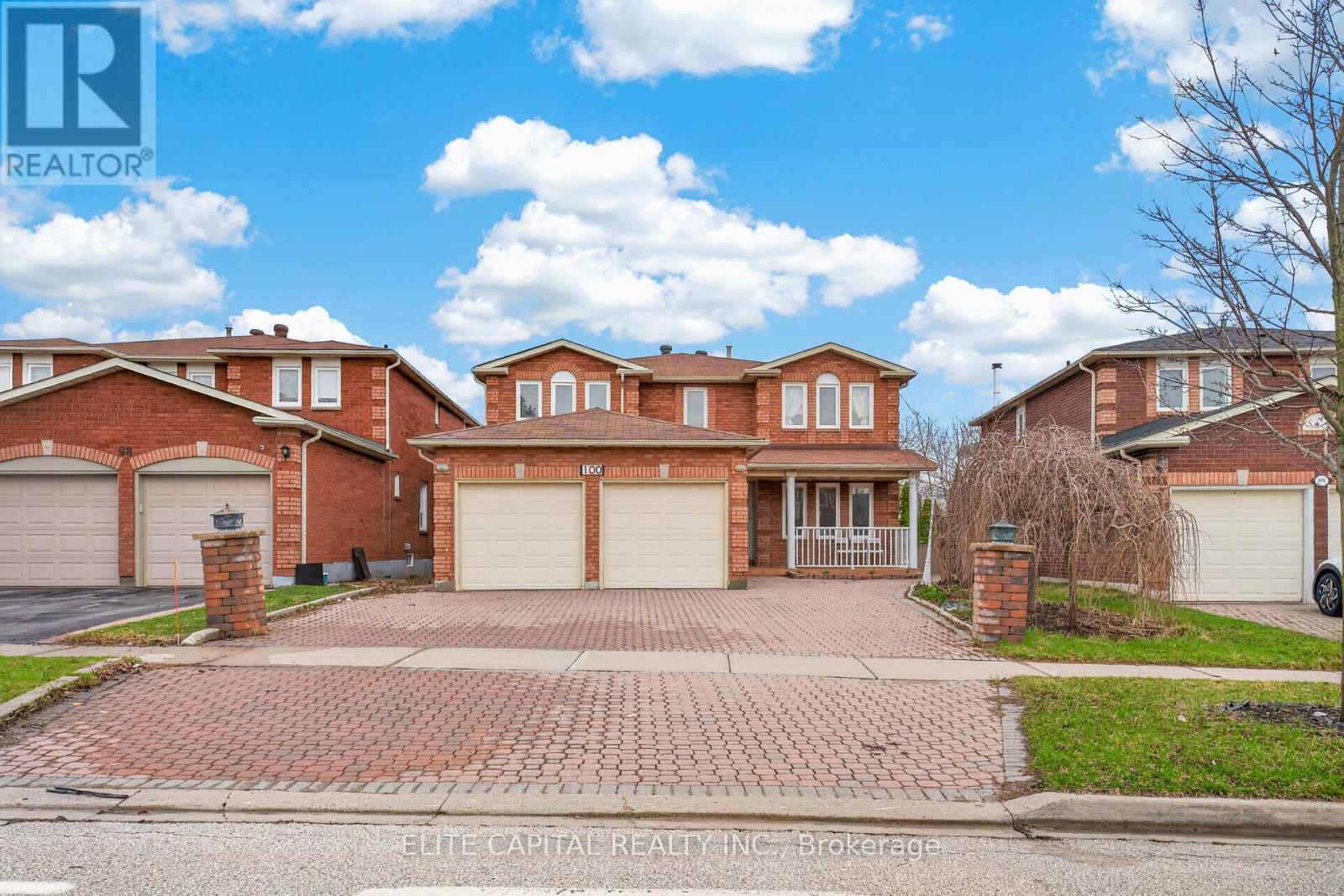 Detached at 100 BERNARD AVENUE, Richmond Hill (Devonsleigh)