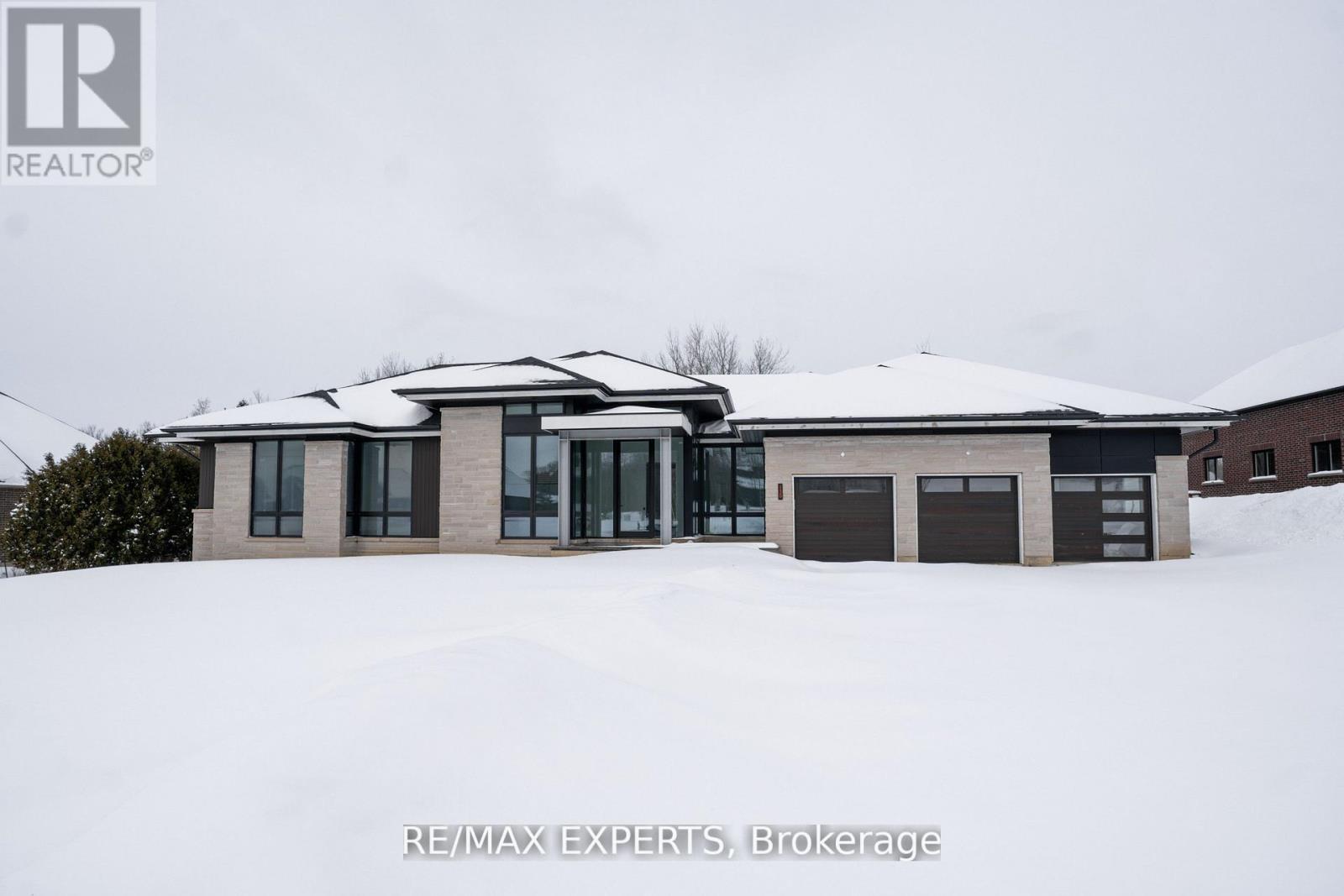 Detached at 130 DALE CRESCENT, Bradford West Gwillimbury