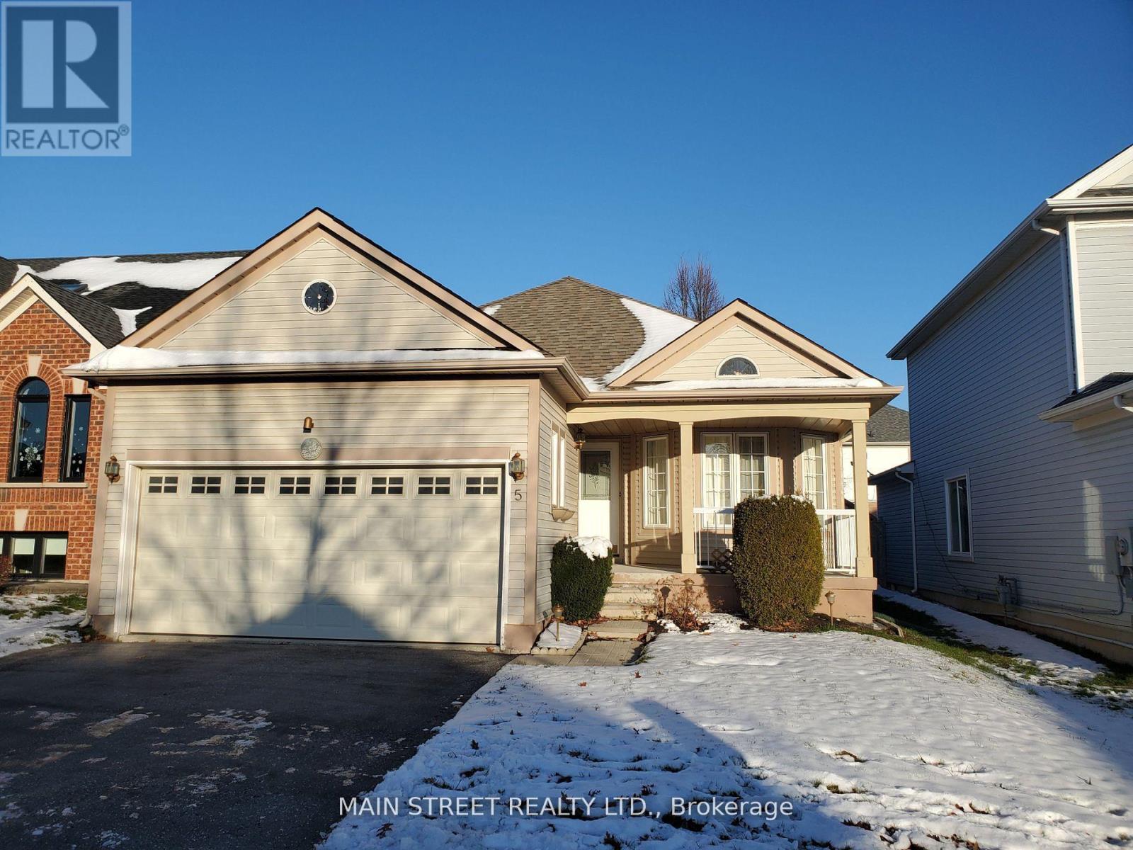 Detached at 5 BRECKEN DRIVE, Georgina (Keswick South)