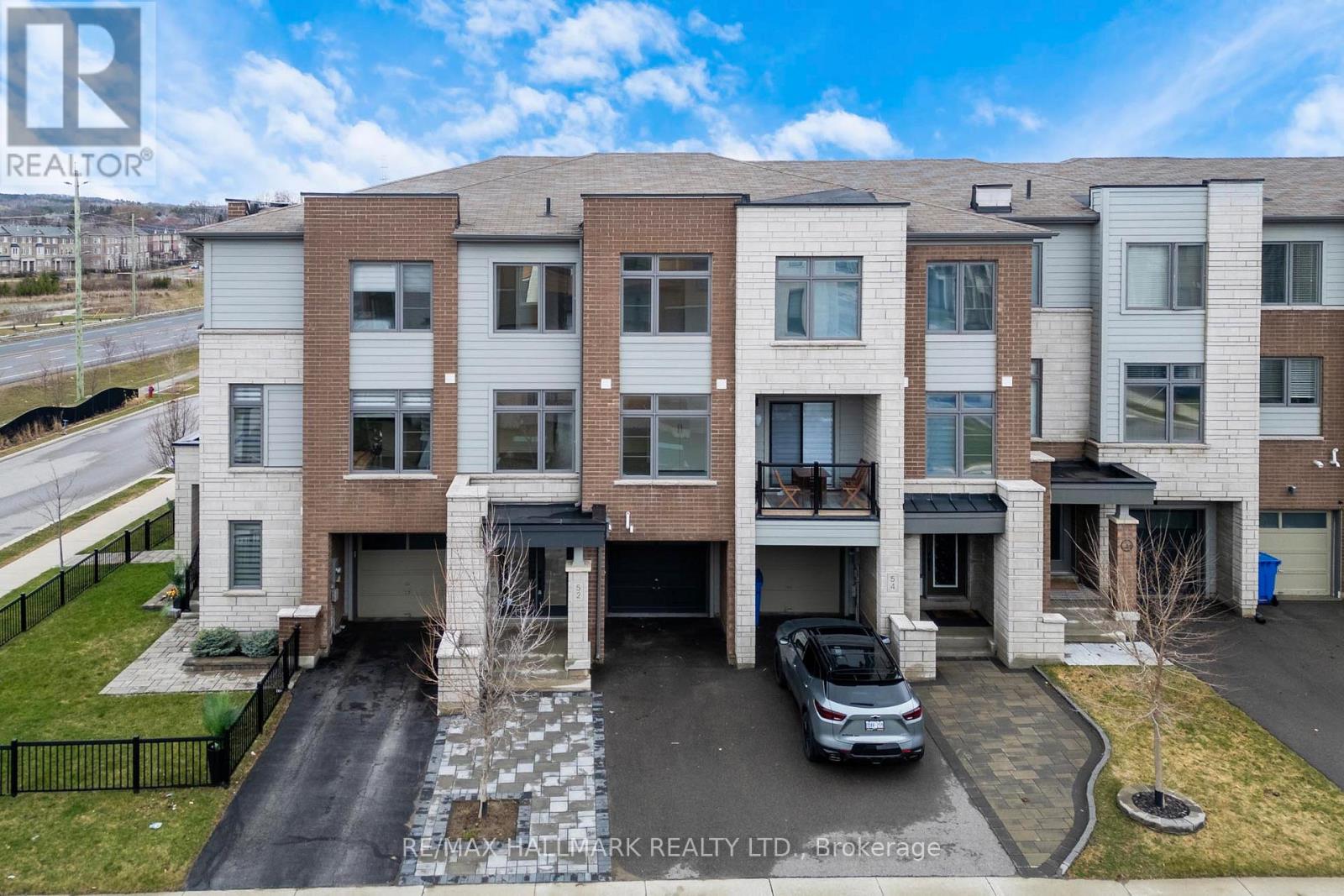 Townhouse at 52 ALLURE STREET, Newmarket (Woodland Hill)
