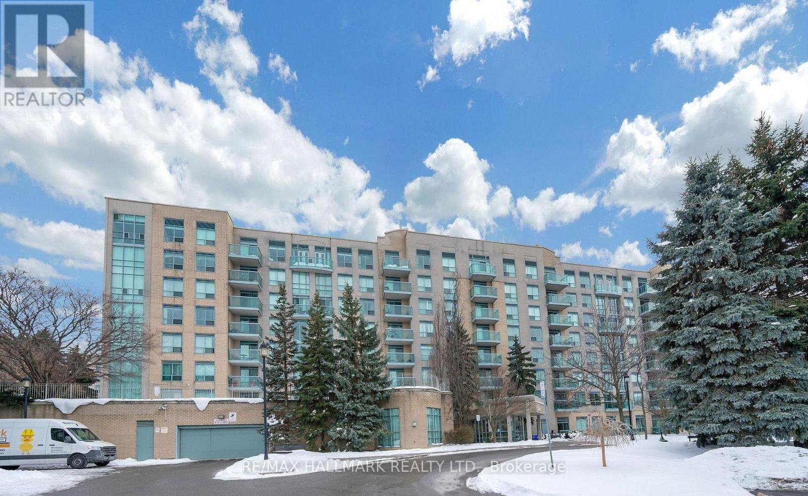 Apartment at 215 - 3 ELLESMERE STREET, Richmond Hill (Langstaff)