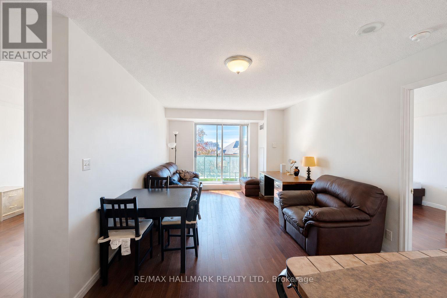 Apartment at 215 - 3 ELLESMERE STREET, Richmond Hill