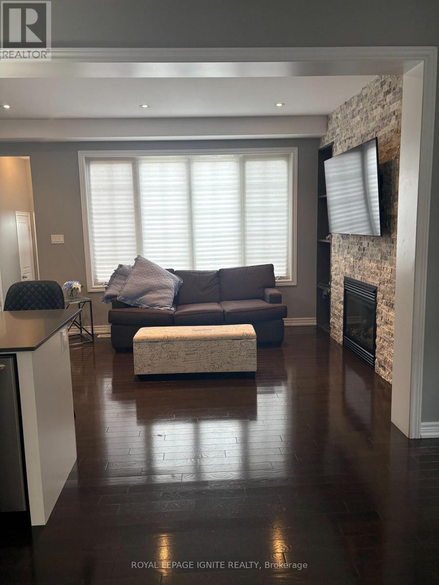 Semi-Detached/Link at 209 BARONS STREET, Vaughan