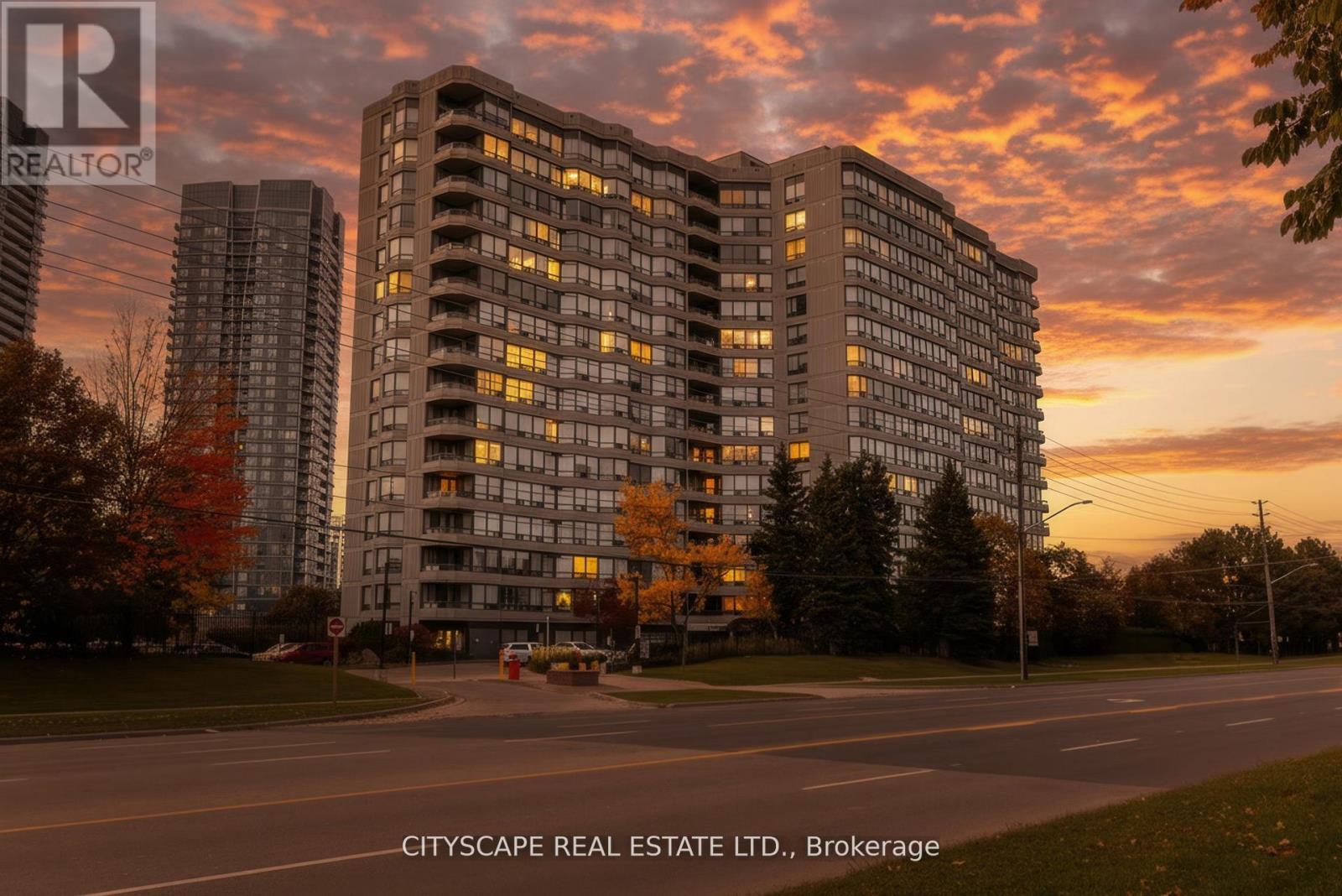 Apartment at 209 - 7460 BATHURST STREET, Vaughan (Brownridge)