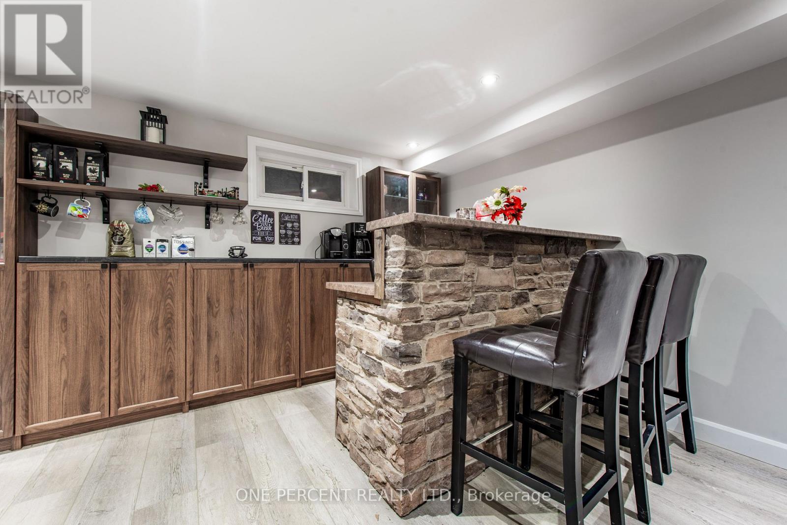 Detached at 8 CARDWELL COURT, Adjala-Tosorontio