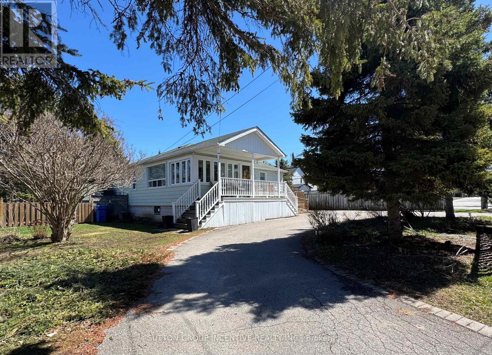 Detached at 3 MELODY LANE, Georgina (Sutton & Jackson's Point)