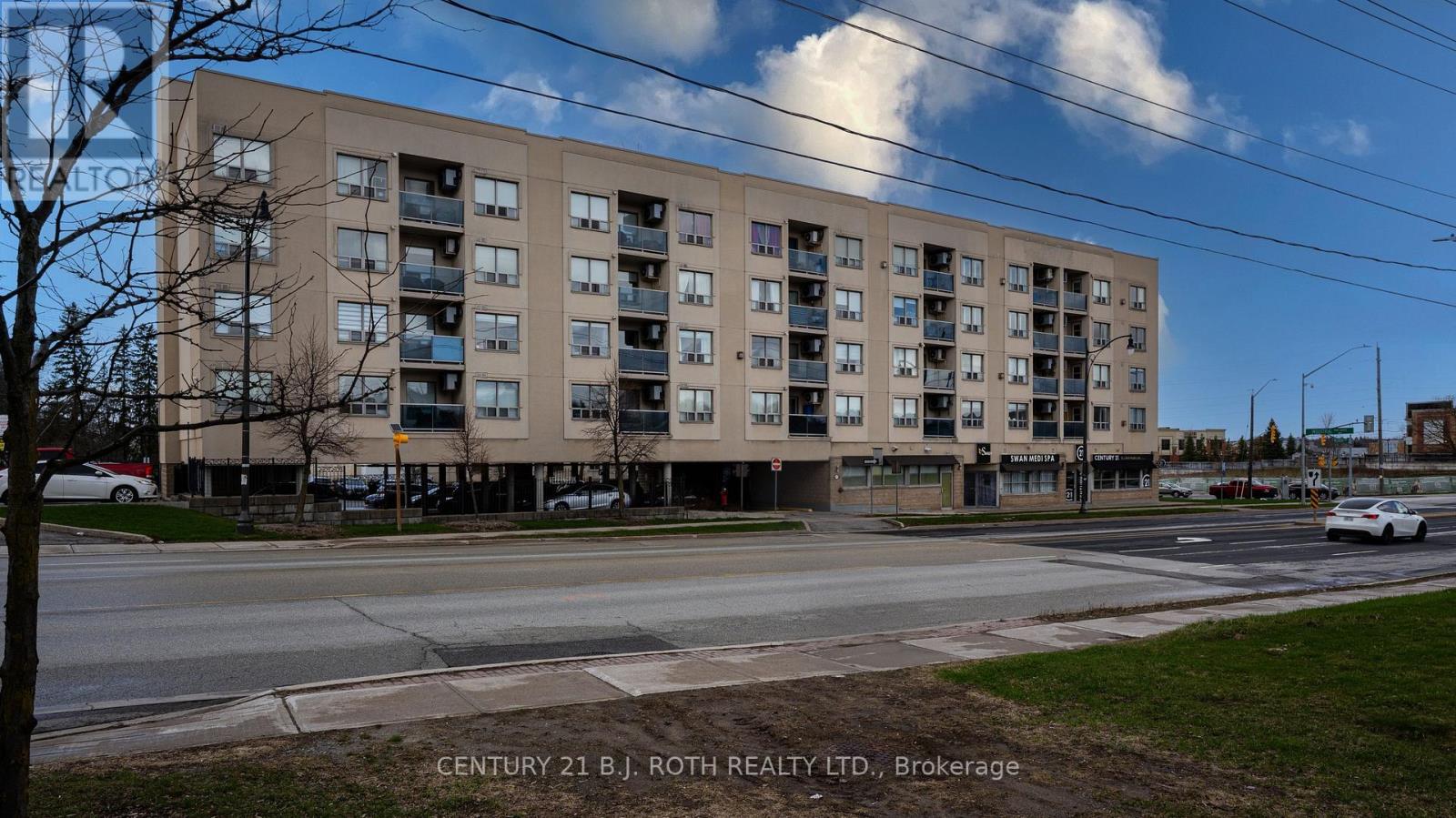 Apartment at 411 - 160 WELLINGTON STREET E, Aurora (Aurora Village)