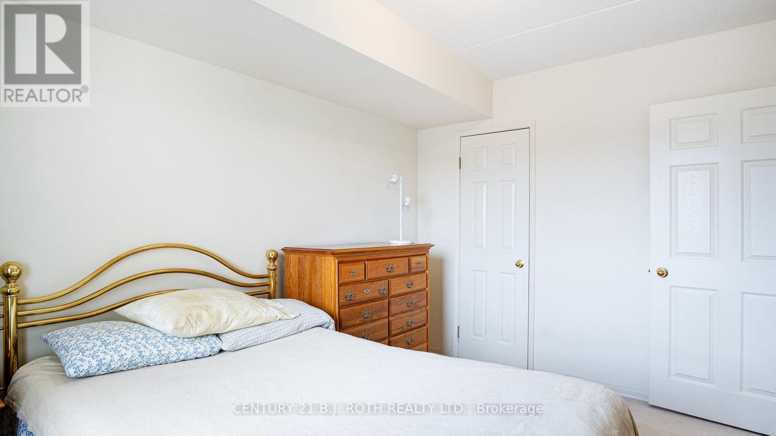 Apartment at 411 - 160 WELLINGTON STREET E, Aurora
