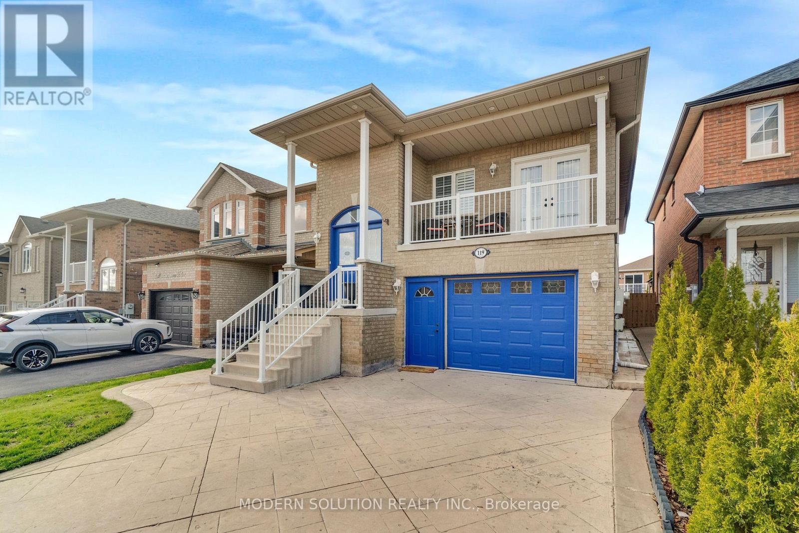 Detached at 119 BLACKTHORN DRIVE, Vaughan (Maple)