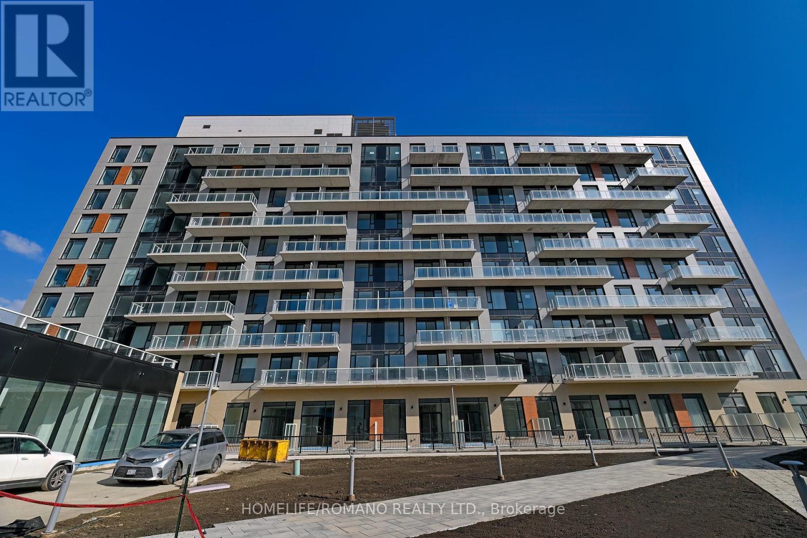 Apartment at 806 - 6 DAVID EYER ROAD, Richmond Hill