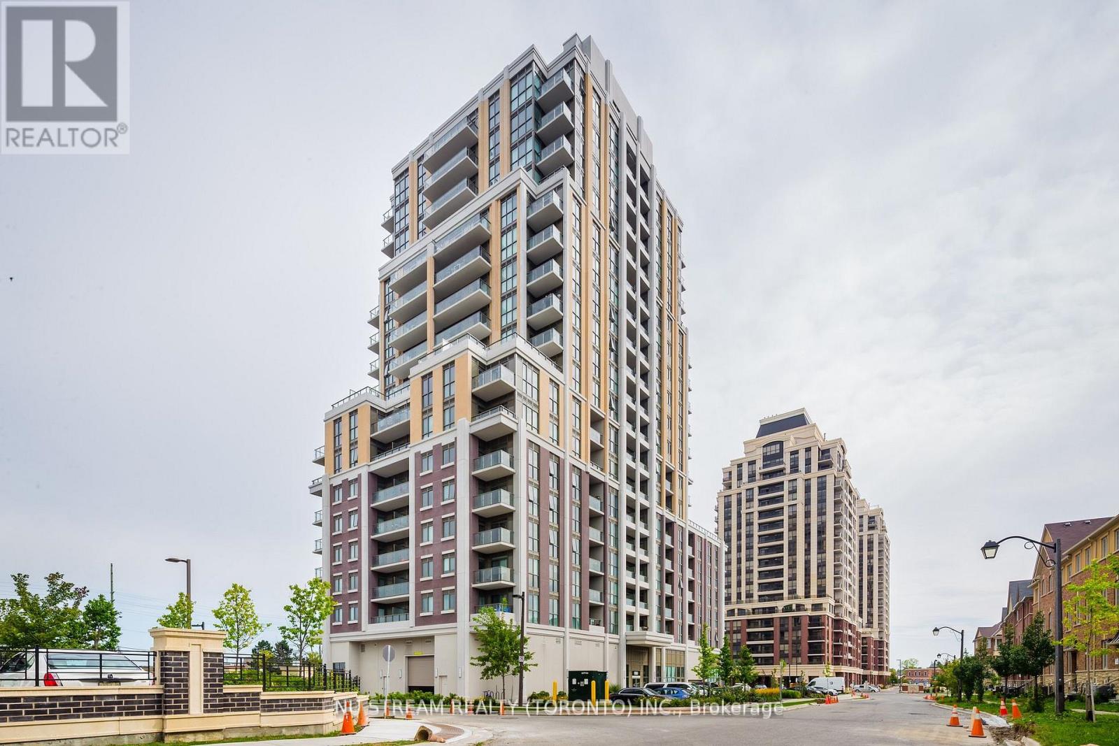 Apartment at 905 - 9560 MARKHAM ROAD, Markham (Wismer)