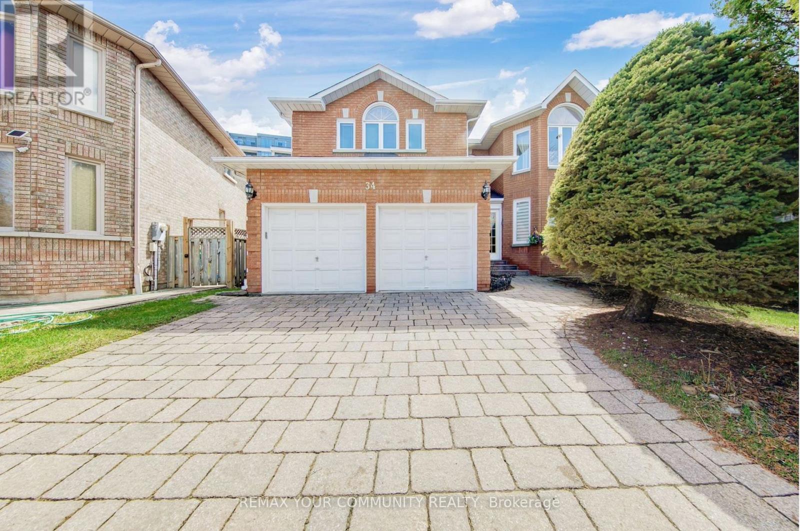 Detached at 34 LEICESTER ROAD, Richmond Hill (Doncrest)