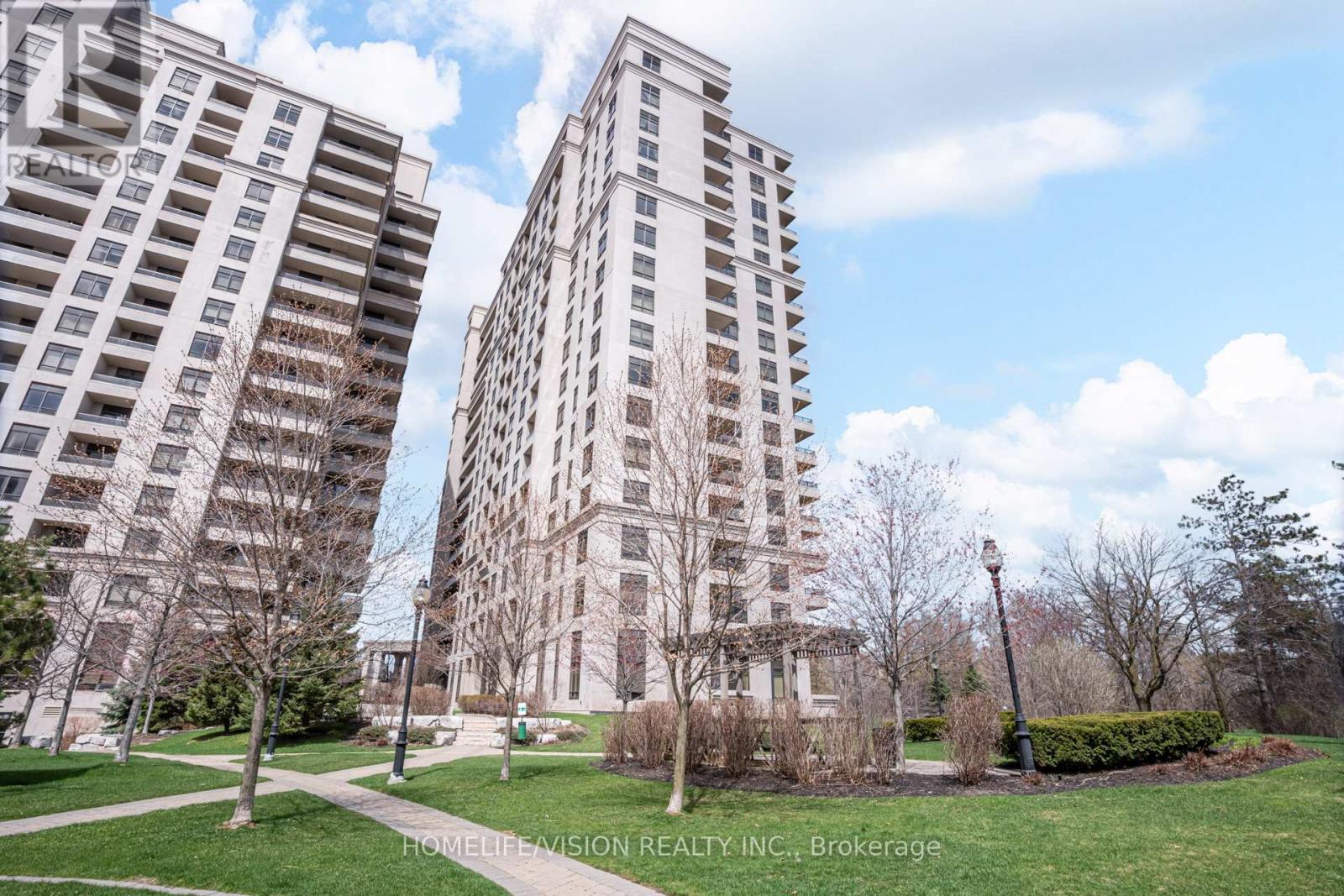 Apartment at 615 - 9255 JANE STREET, Vaughan (Maple)