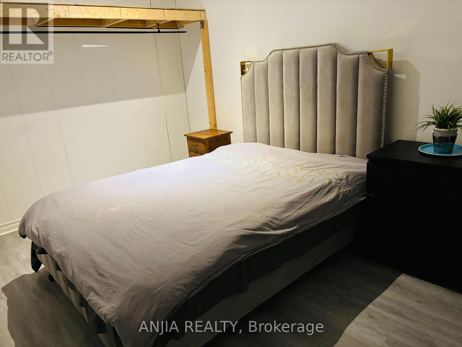 Townhouse at BSMT - 74 CHURCH STREET S, Richmond Hill