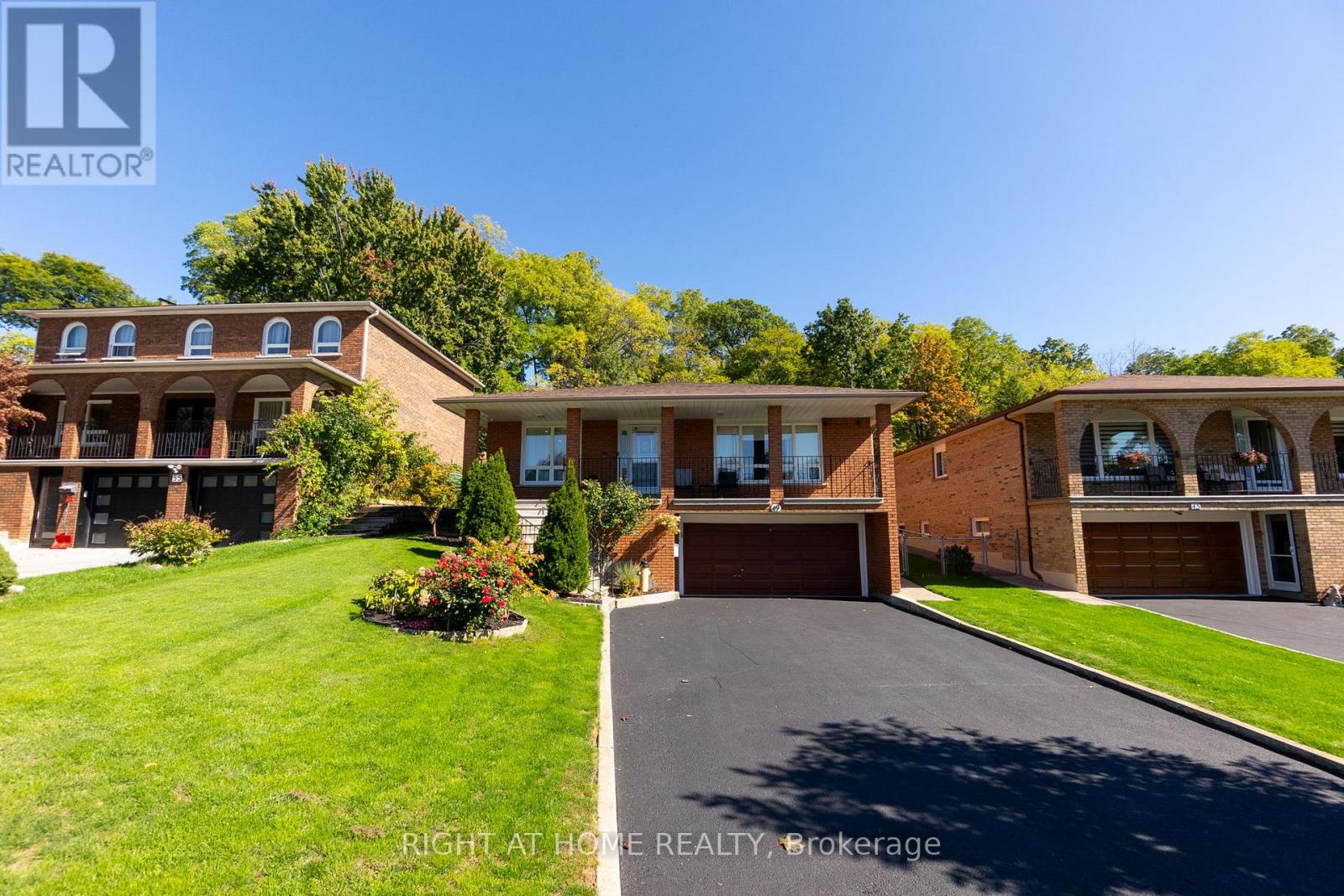 Detached at 49 PIONEER LANE, Vaughan (East Woodbridge)