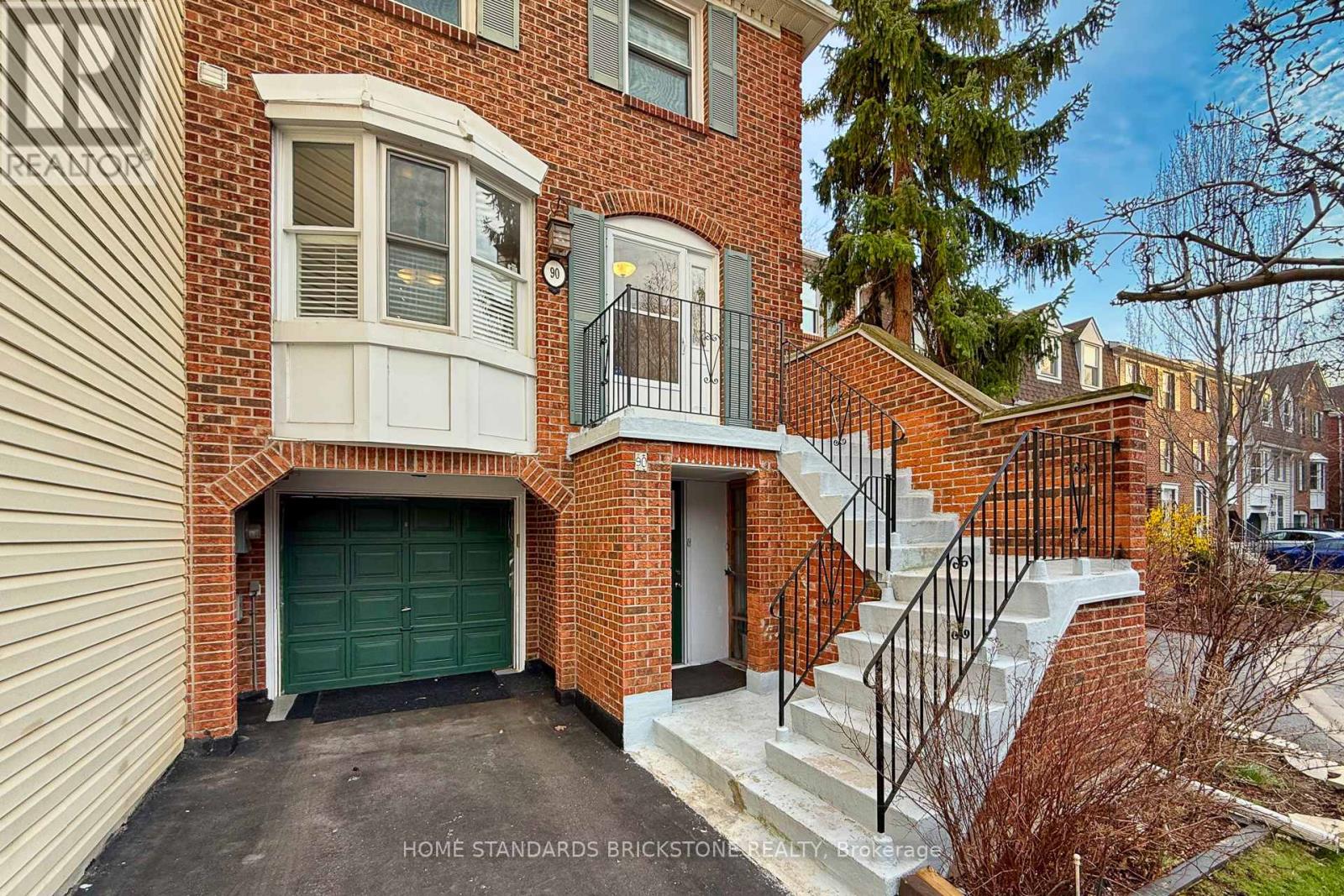 Townhouse at 90 CONFEDERATION WAY, Markham (Thornhill)