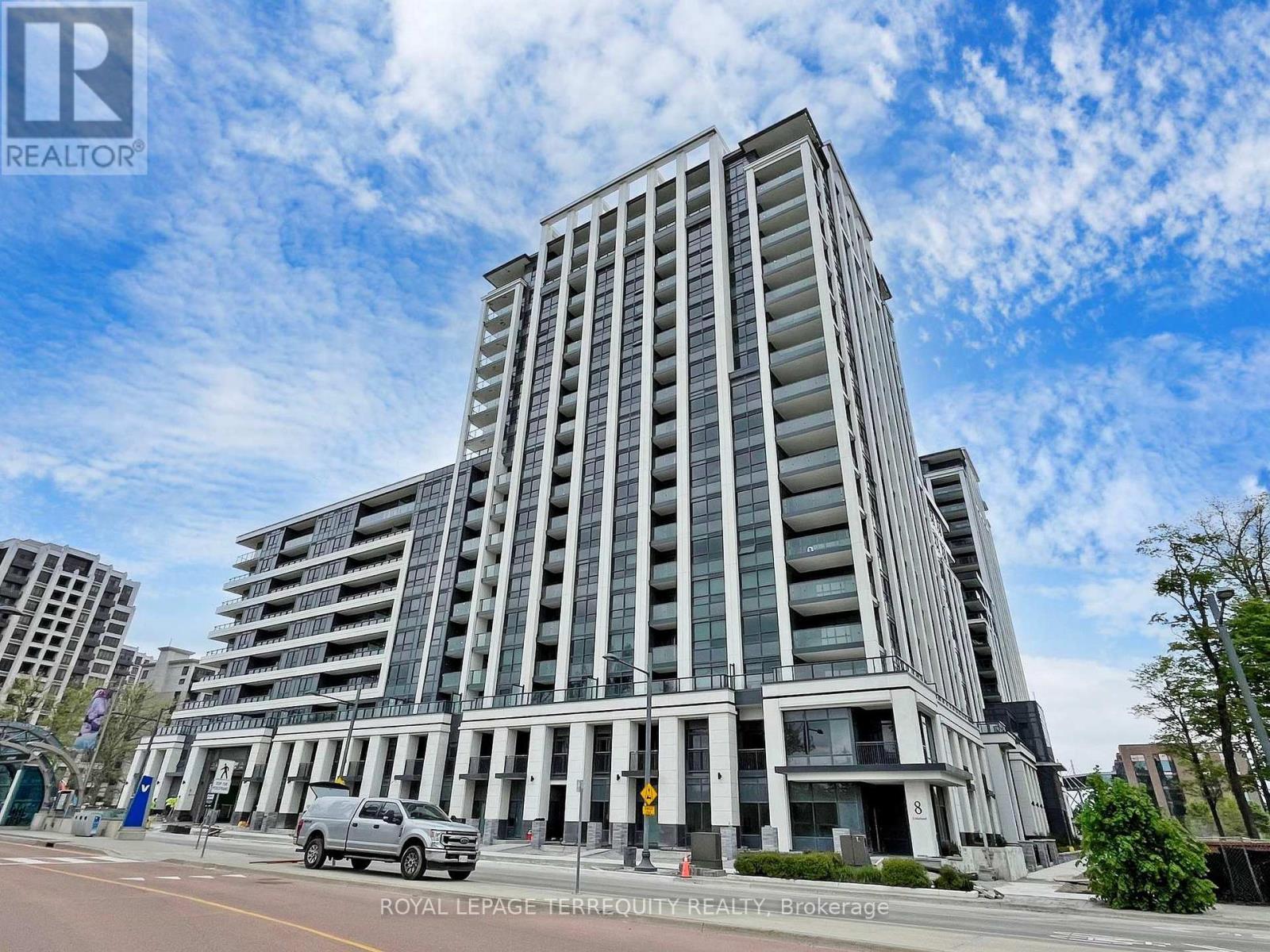 Apartment at 701 - 8 CEDARLAND DRIVE, Markham (Unionville)