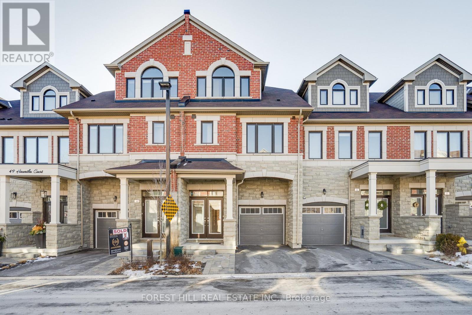 Townhouse at 41 HIAWATHA COURT, Vaughan (Islington Woods)