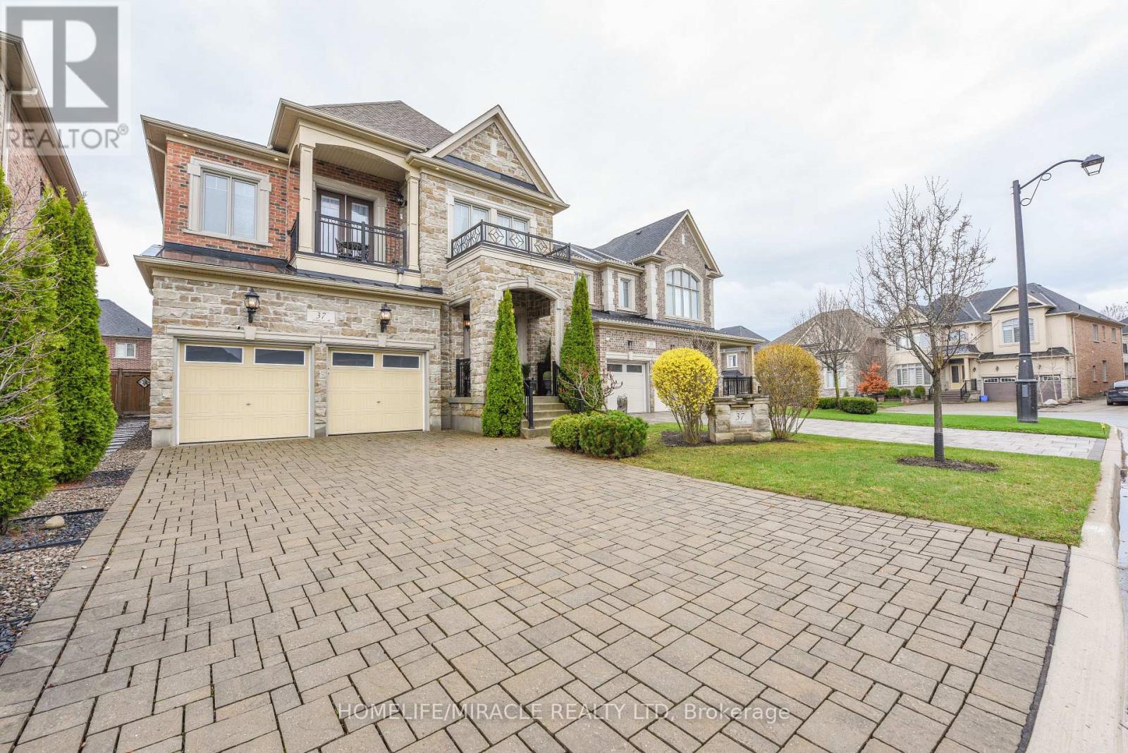 Detached at 37 VENKATA DRIVE, Vaughan (Kleinburg)
