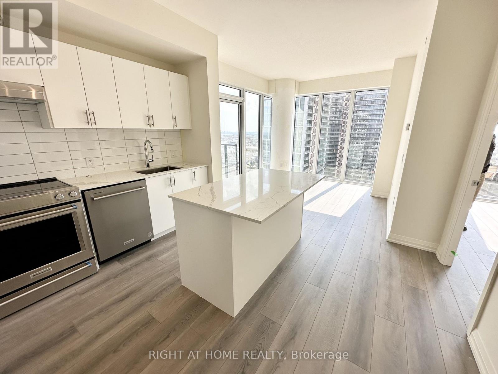 Apartment at 2115 - 9000 JANE STREET, Vaughan (Vellore Village)