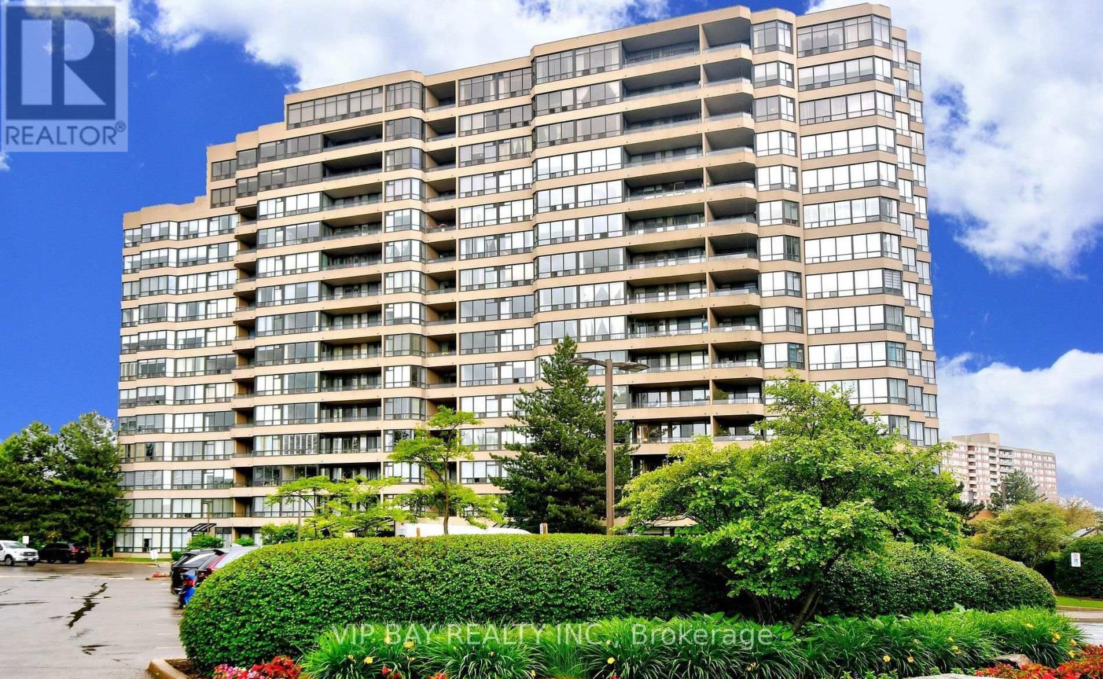 Apartment at 524 - 32 CLARISSA DRIVE, Richmond Hill (Harding)