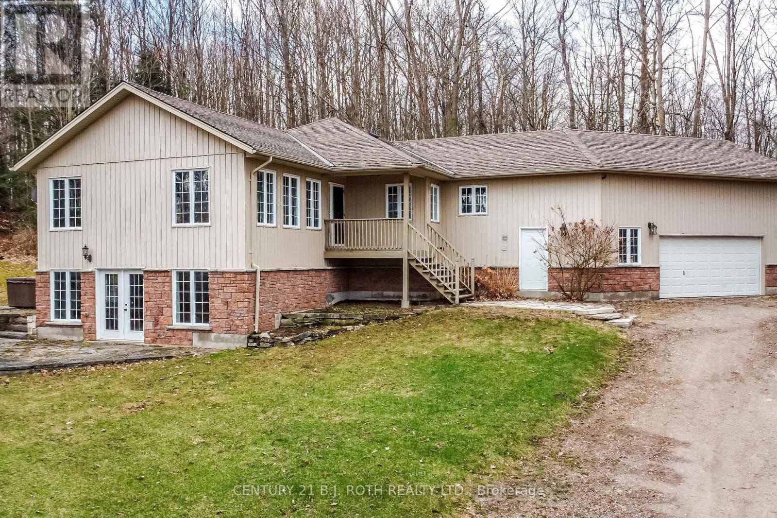 Detached at 4927 25 SIDE ROAD, Essa