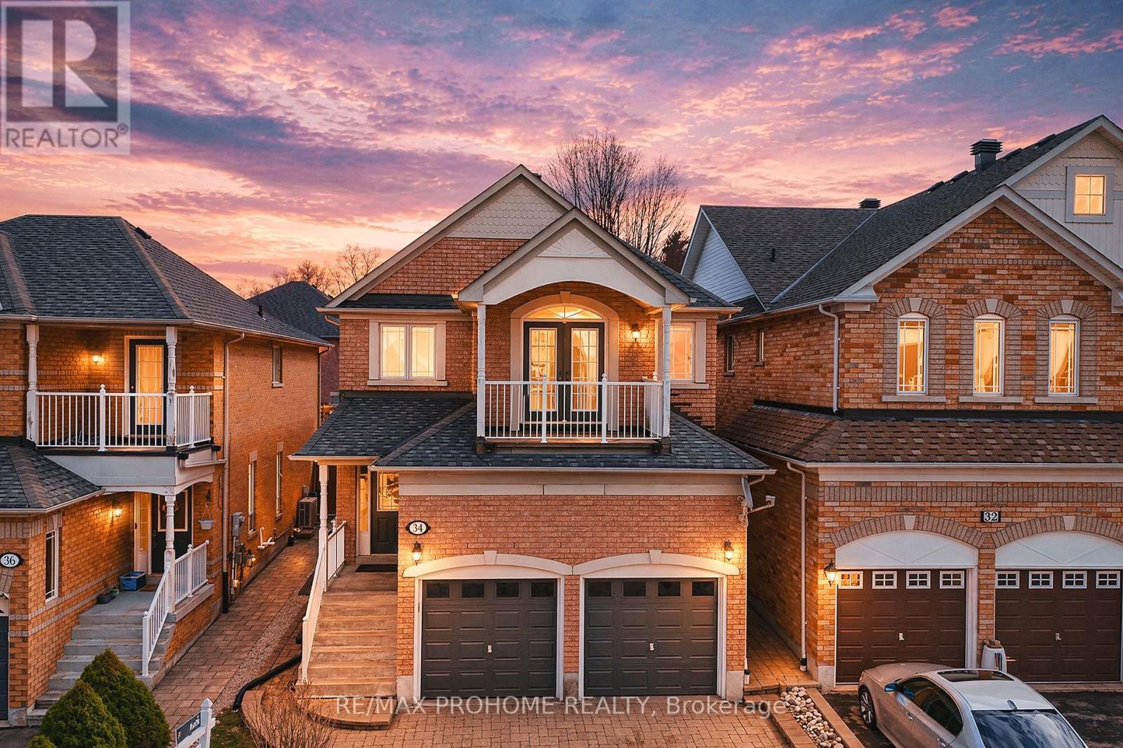 Detached at 34 INVERHURON STREET, Richmond Hill (Oak Ridges Lake Wilcox)