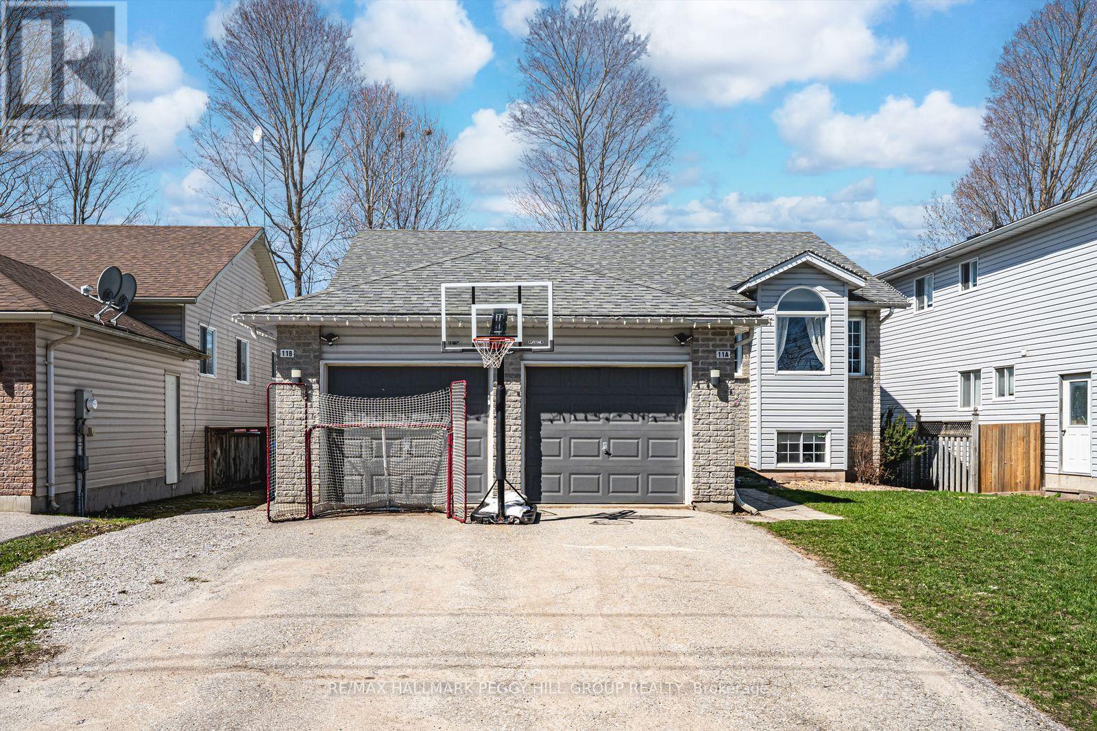 Detached at 11 VERNON STREET, Essa (Angus)