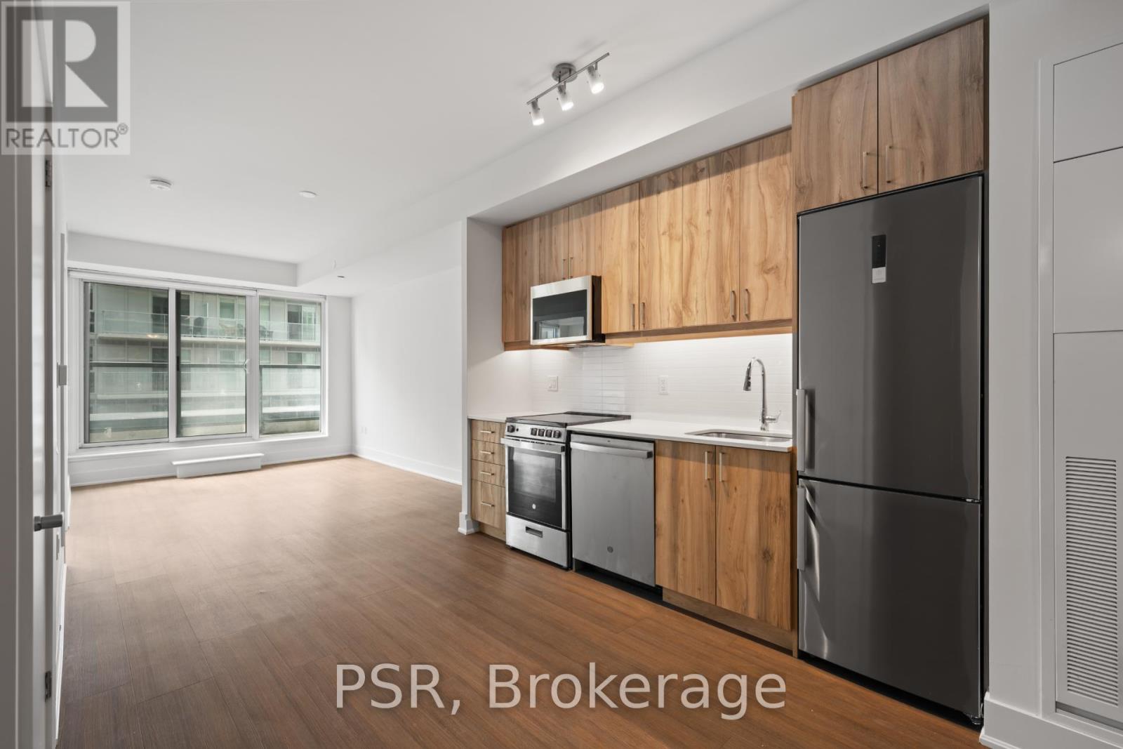 Apartment at 710 - 195 DEERFIELD ROAD, Newmarket (Central Newmarket)
