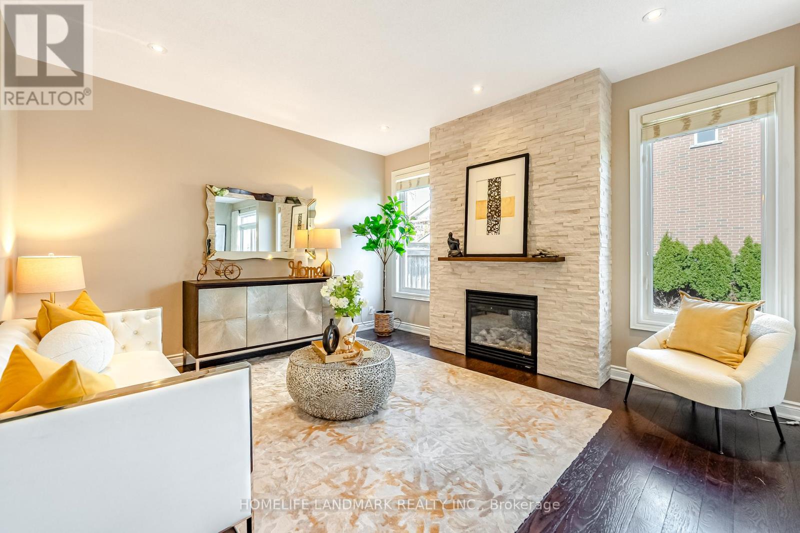 Detached at 9 OLD FIELD CRESCENT, East Gwillimbury